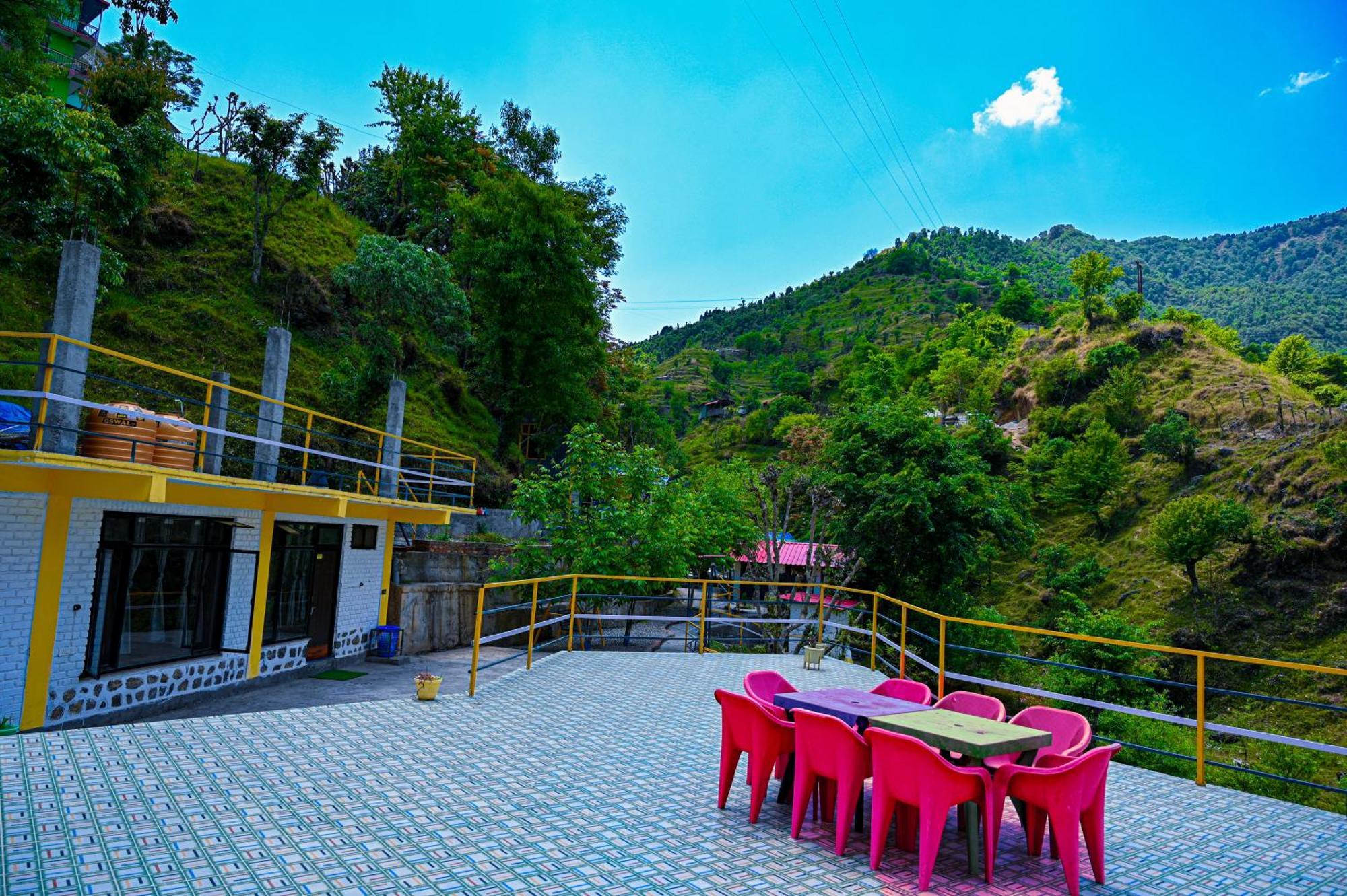 The Hosteller Mussoorie By The Streamside, Kempty Buitenkant foto